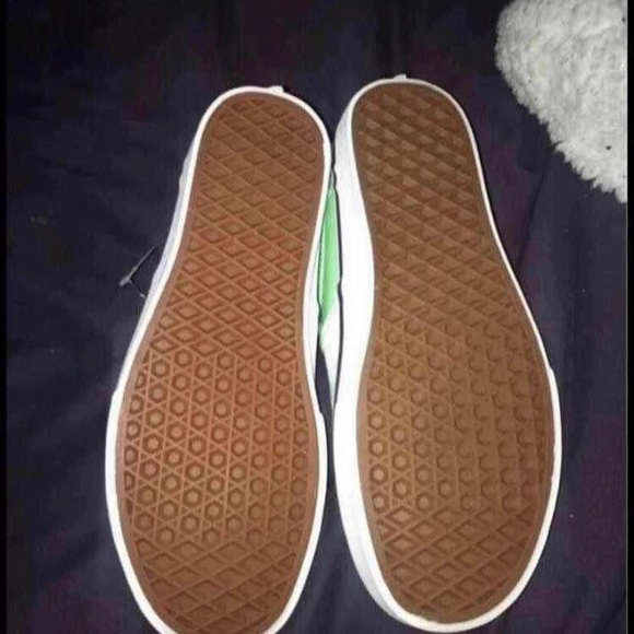 Vans - Picture 2 of 3